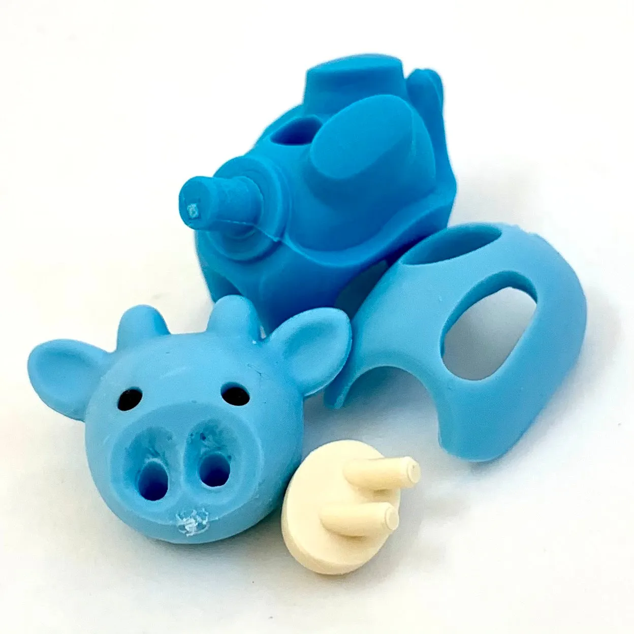 384541 IWAKO Colorz Cows -1 box of 5 Erasers