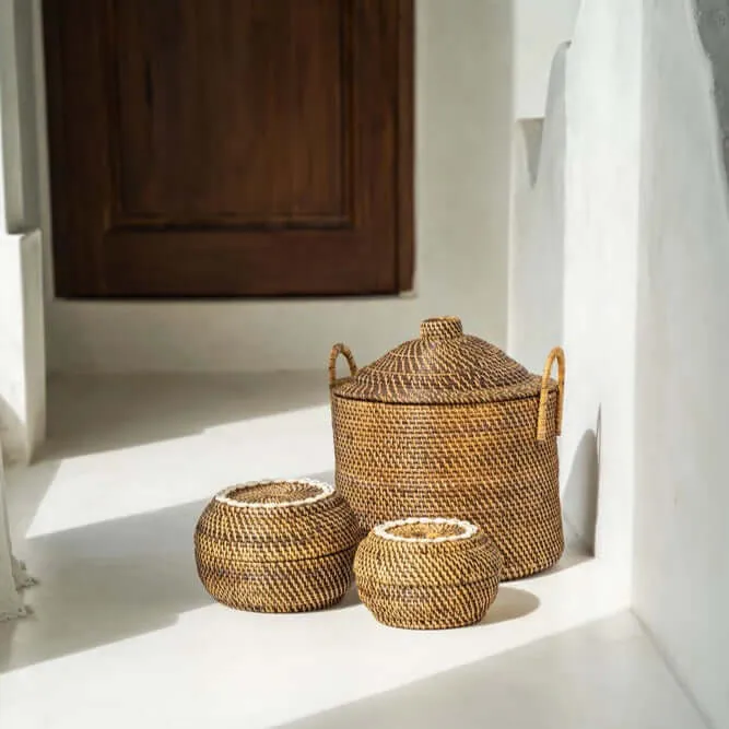 Colonial Basket with Handles