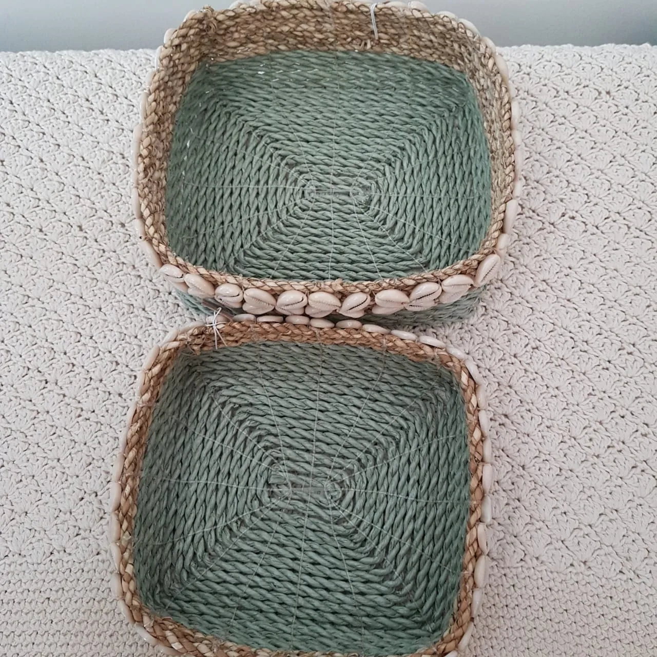 Set 2 Square Small Raffia Basket With Cowrie Shells