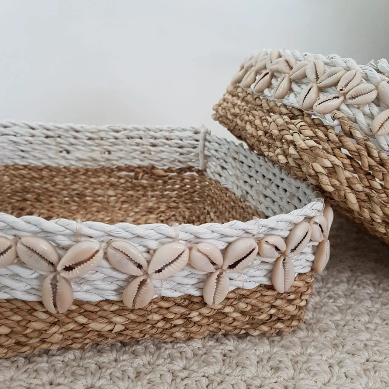 Set 2 Square Small Raffia Basket With Cowrie Shells