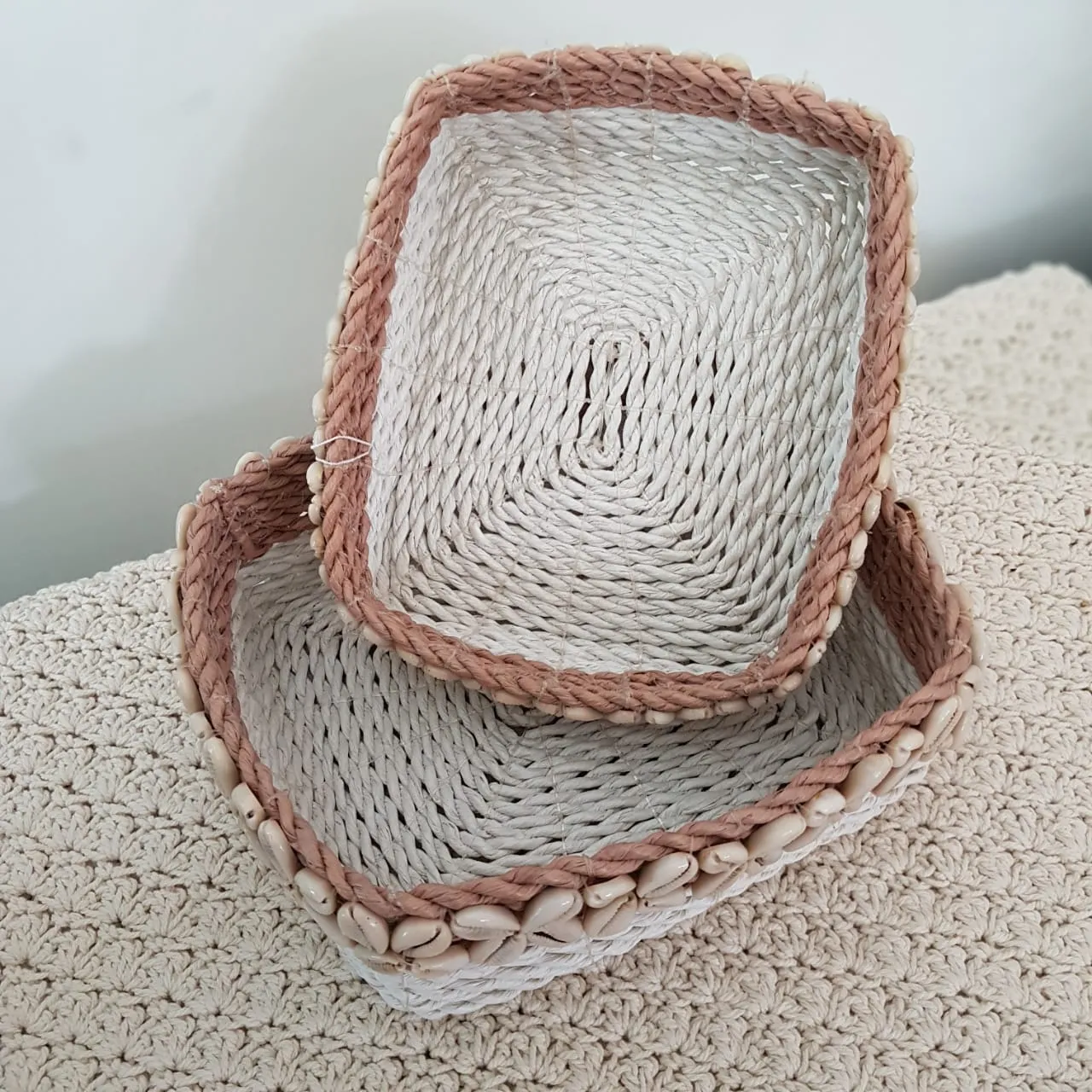 Set 2 Square Small Raffia Basket With Cowrie Shells