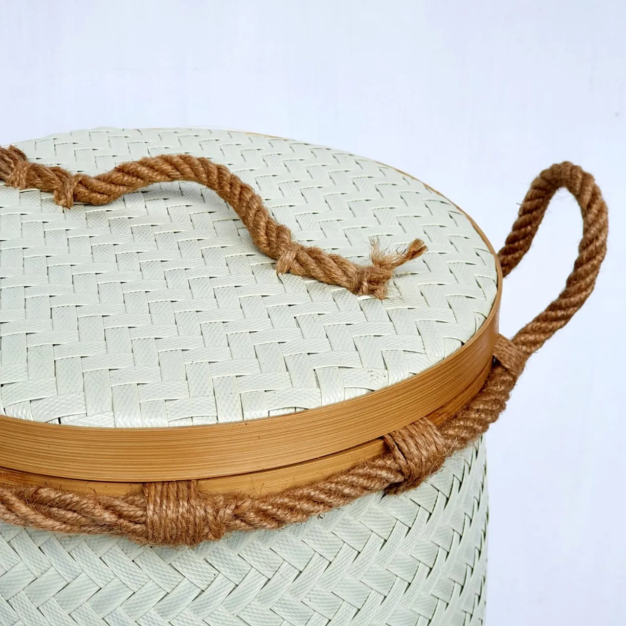 Set 3 Large White Basket Set With Lid